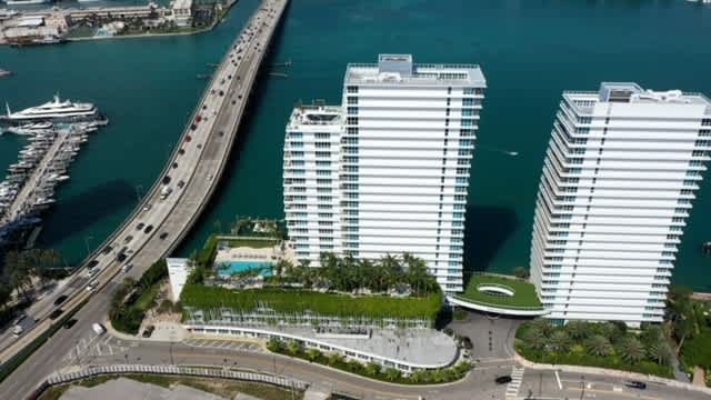 520 West Ave #1004