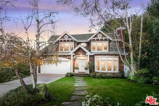 606 ERSKINE Drive