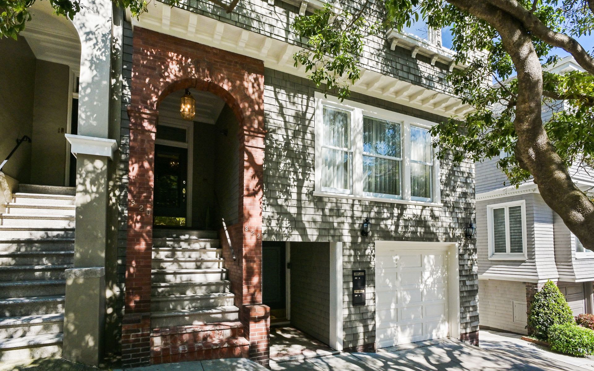 320 Maple St