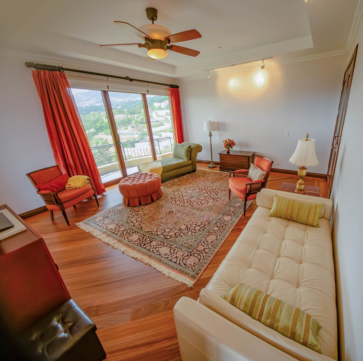 Exclusive Apartment With Views, Escazu, San Jose