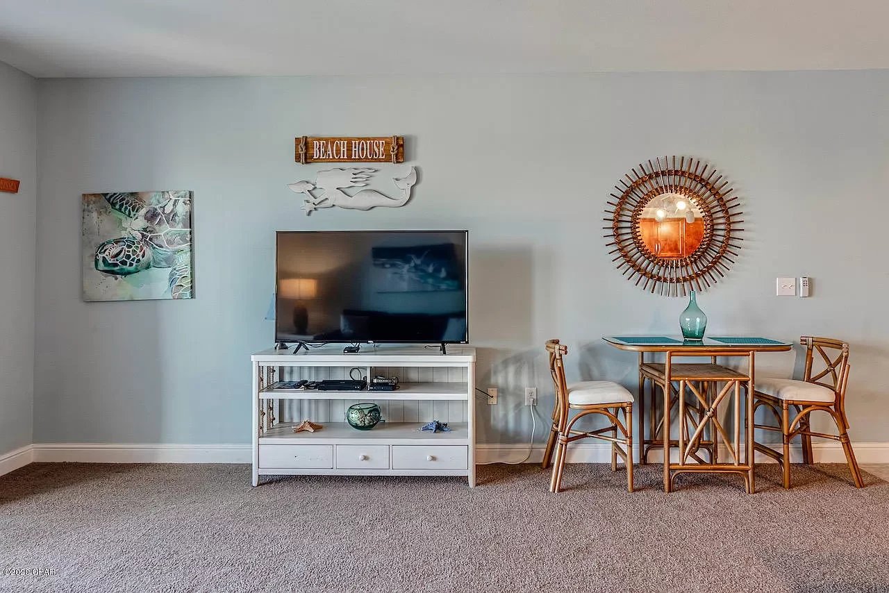 9902 S Thomas Drive Unit 635