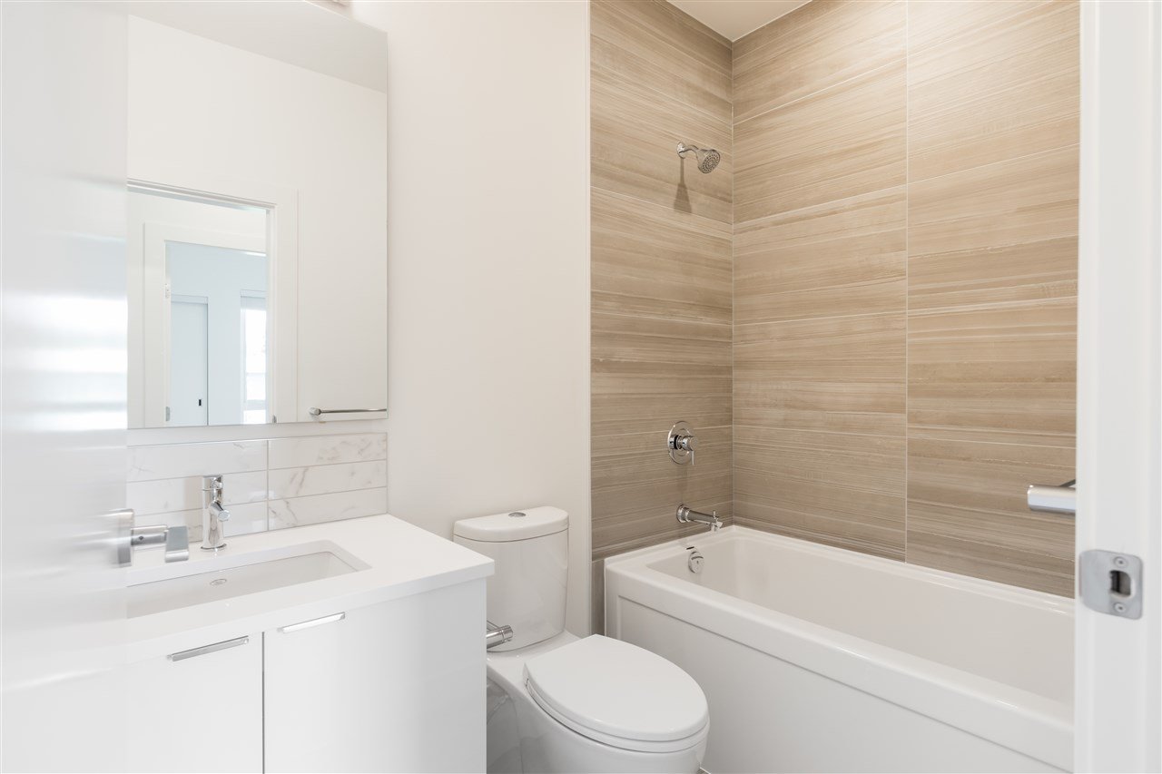 34-3596 Salal Dr