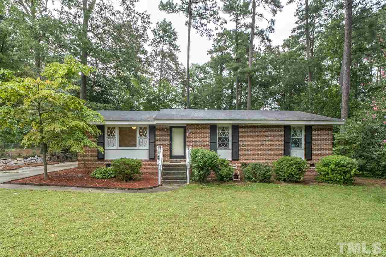 3709 Lancelot Ct