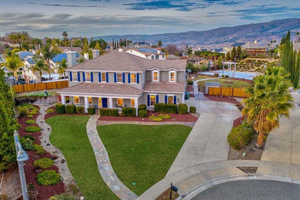 2197 Heather Brook CT