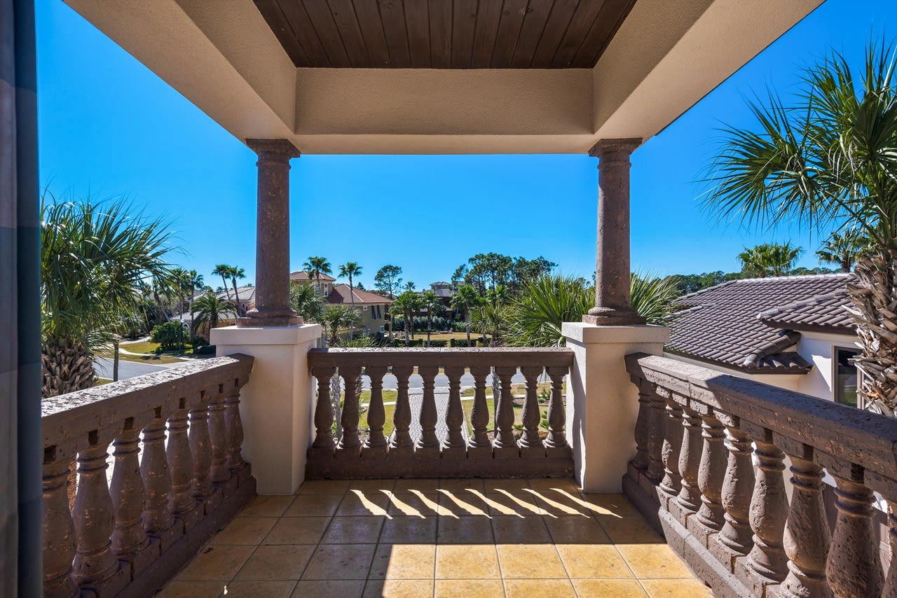 5236 Finisterre Drive