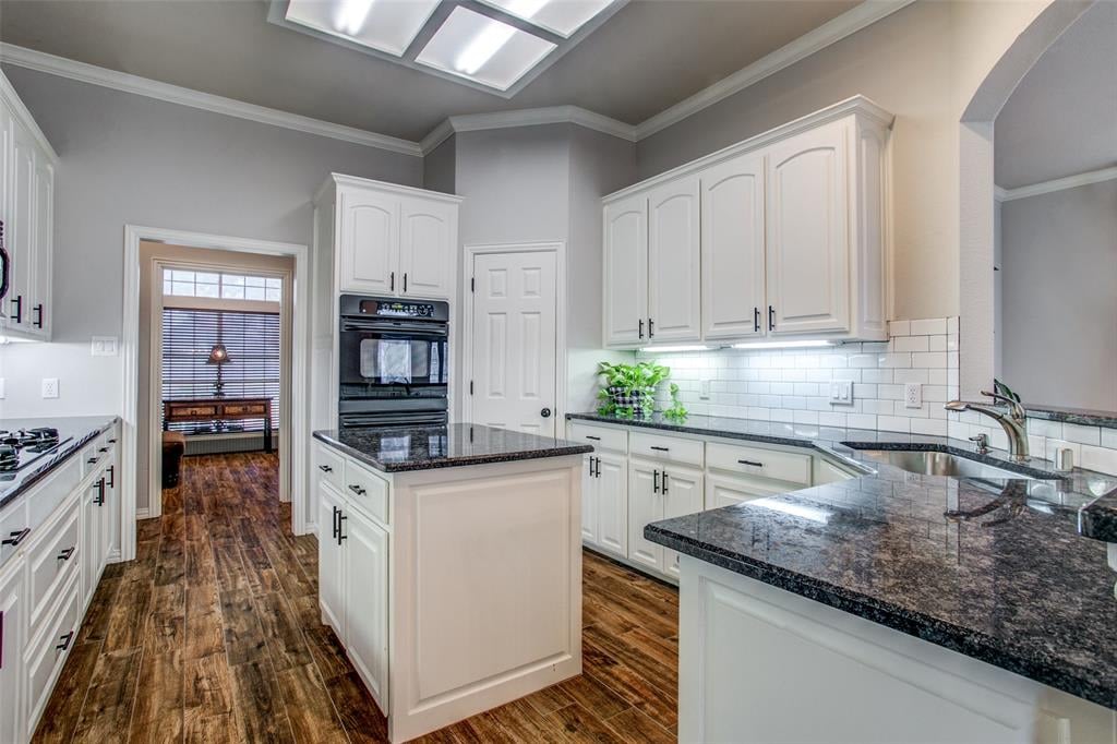 3114 Oakview Dr