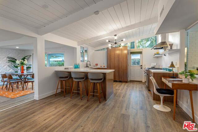 22835 Calabash St, Woodland Hills, CA