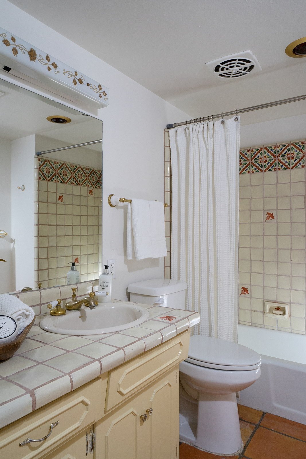Highly Sought After Skyline Bel-Air Community