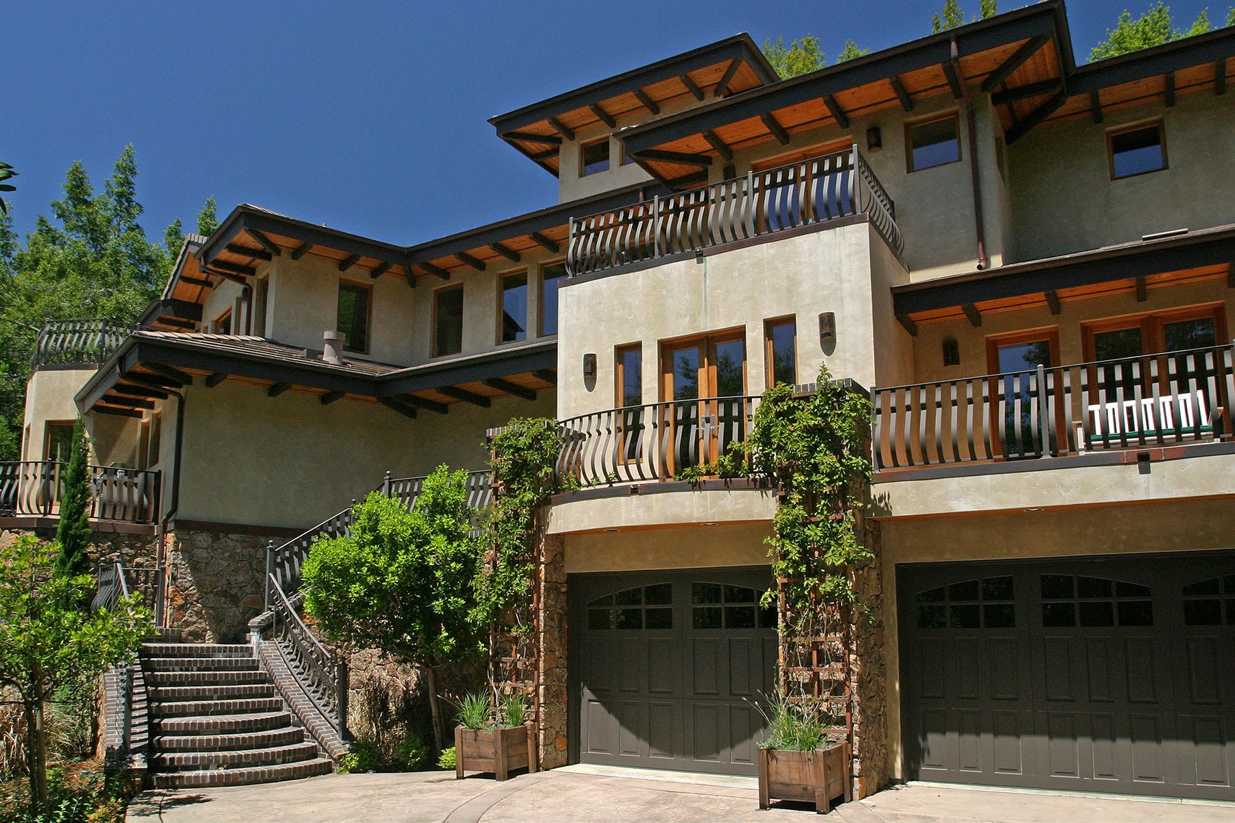 16 Sheridan Court