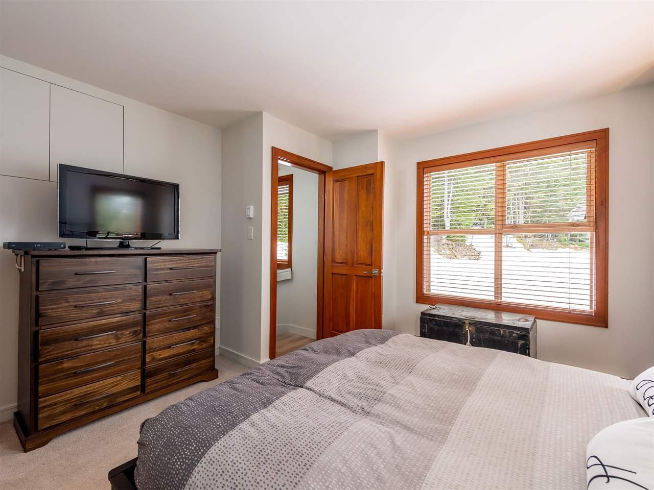 4-4661 Blackcomb Wy