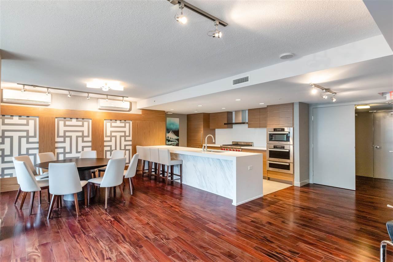 711-7788 Ackroyd Rd