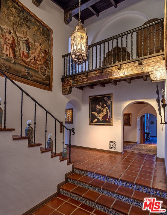 Castillo del Lago in Hollywood Hills