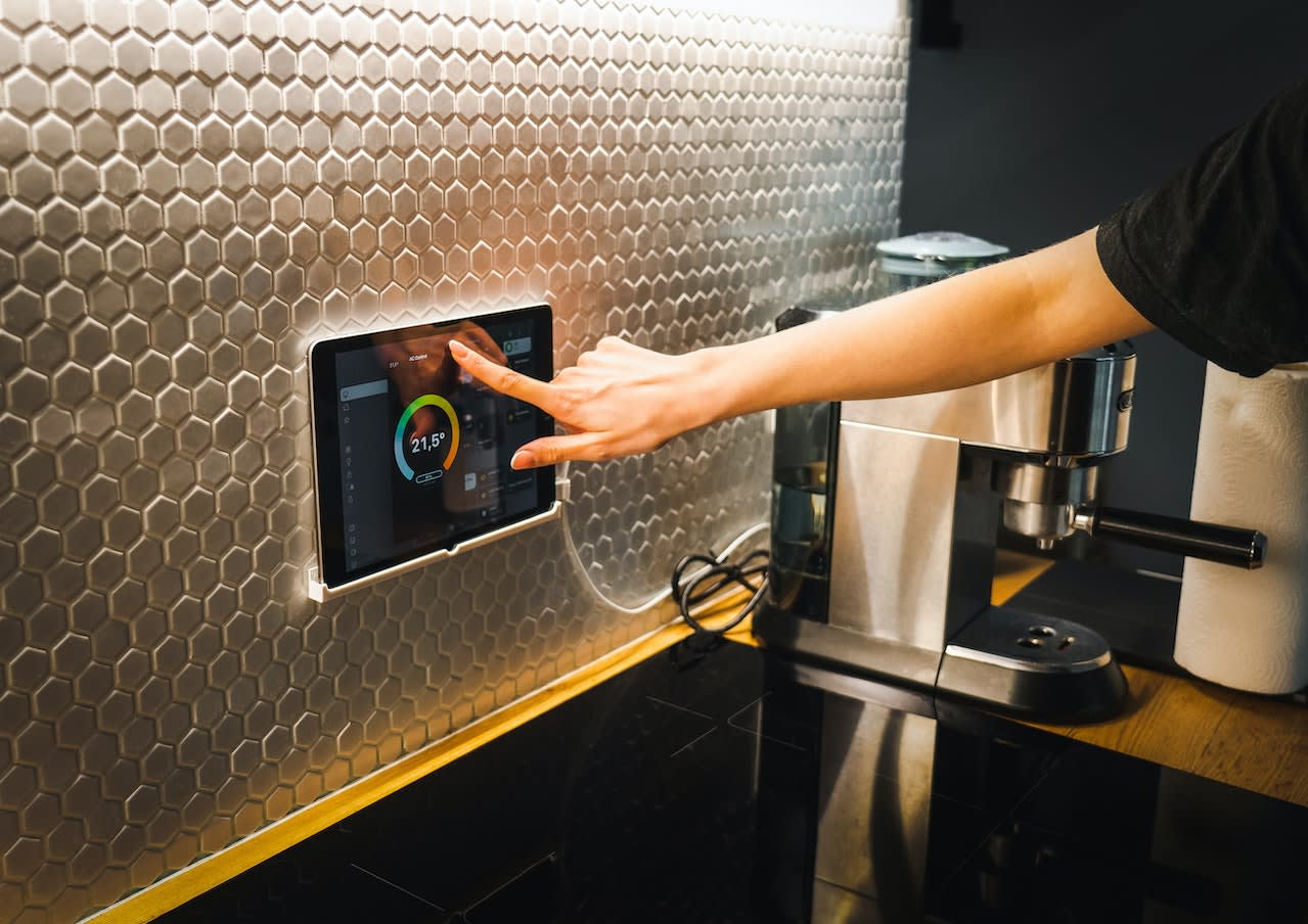 Innovative Luxury: Incorporating Smart Technology into Your Dream Condo 