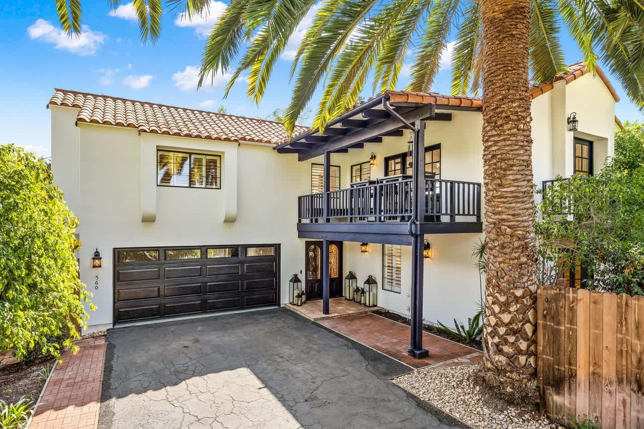560 Apple Grove Cir