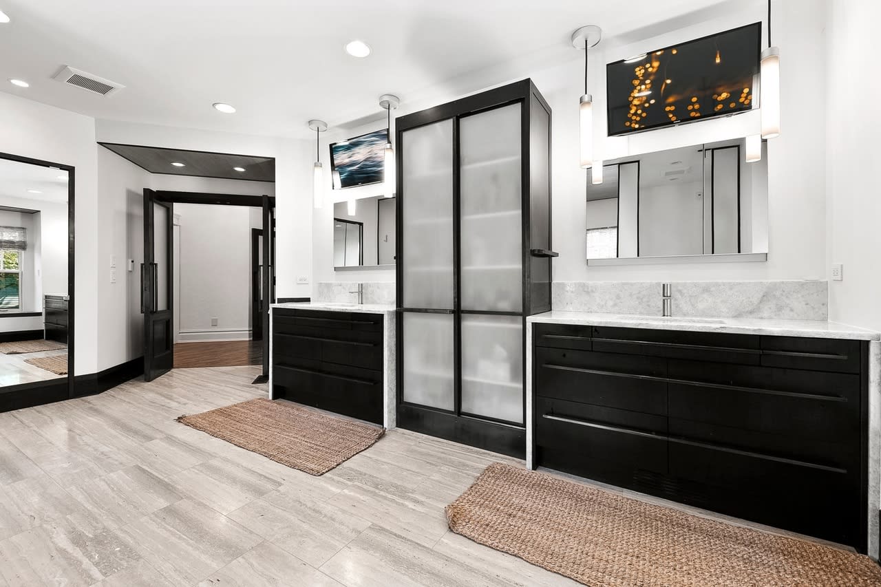 127 E 5th Street