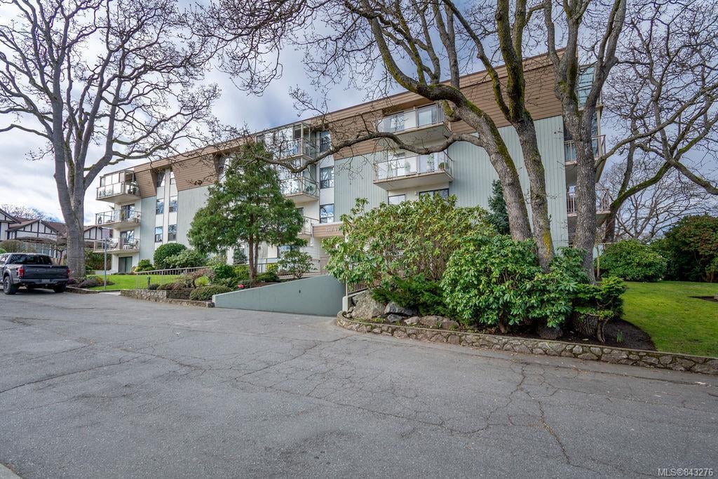 405-2125 Oak Bay Ave