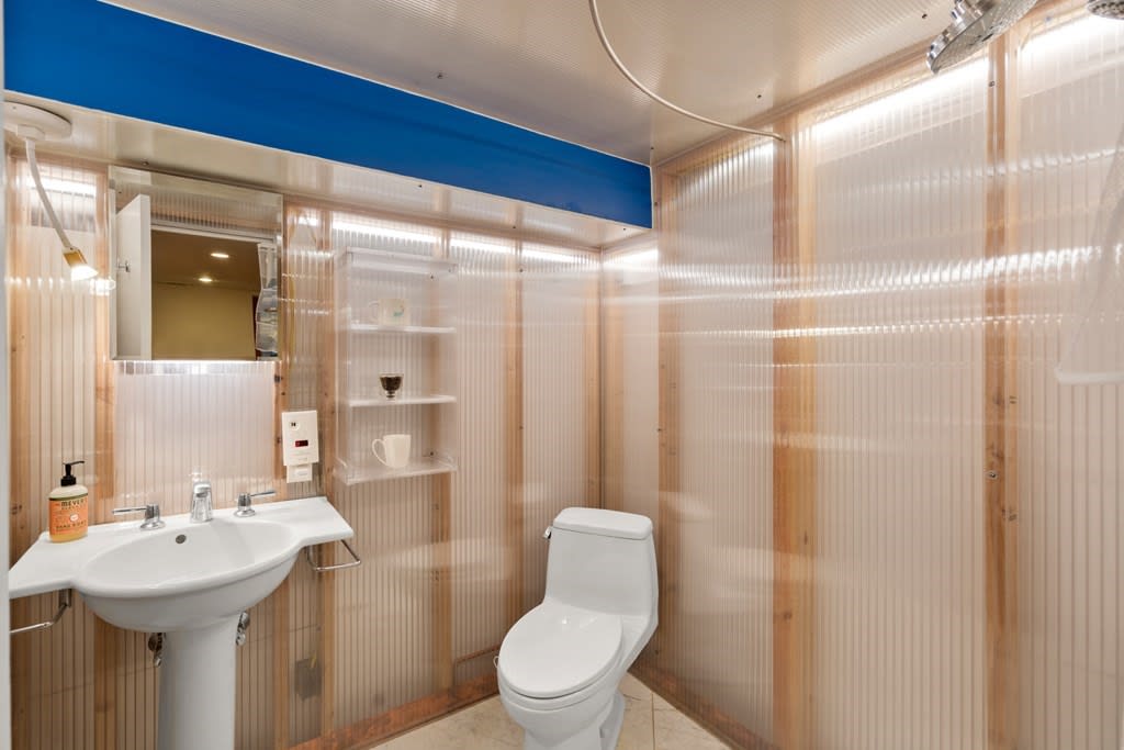 182 Elm St, Unit 1