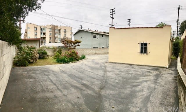 1107 S Hobart Boulevard