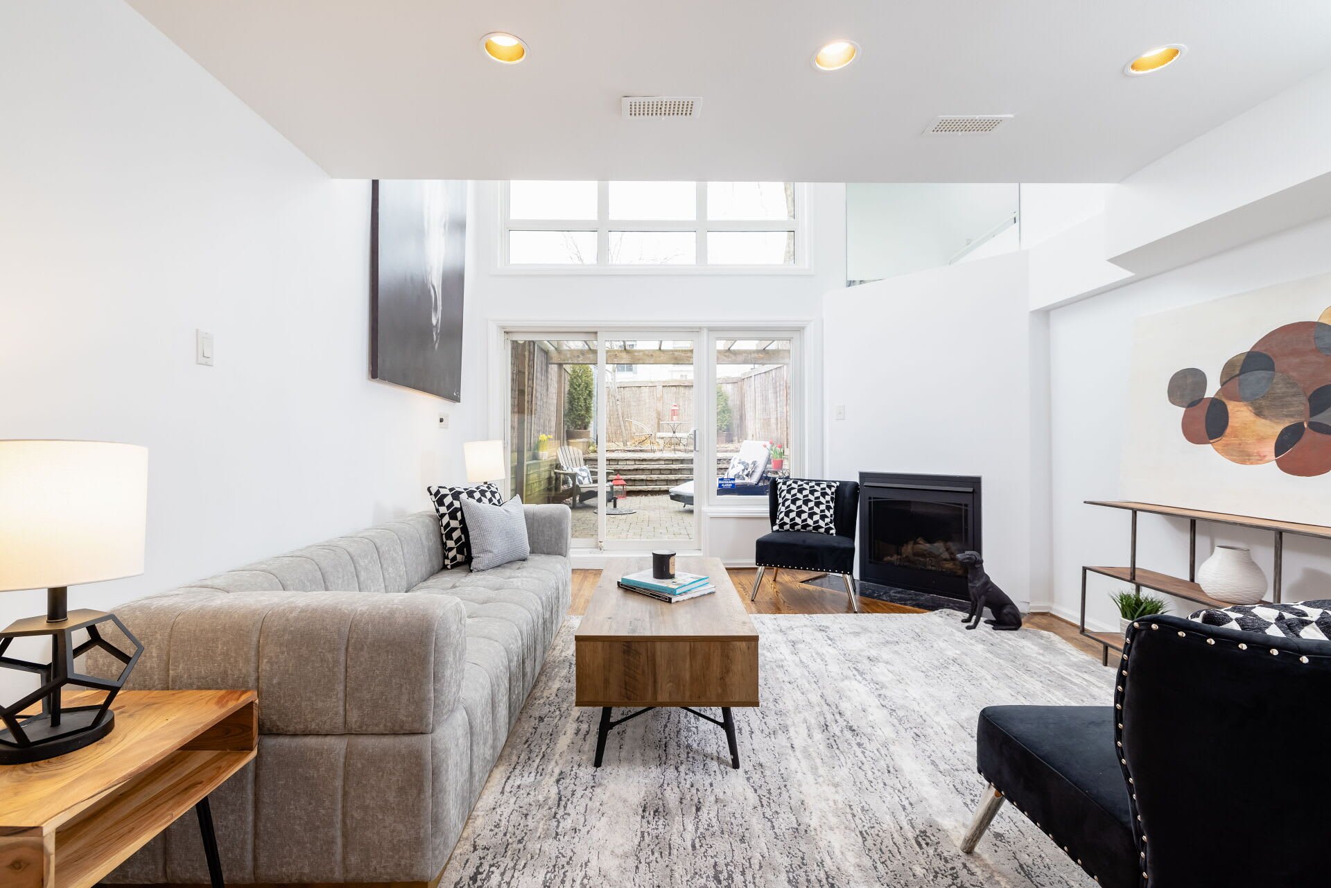 Loft Style Yorkville Beauty