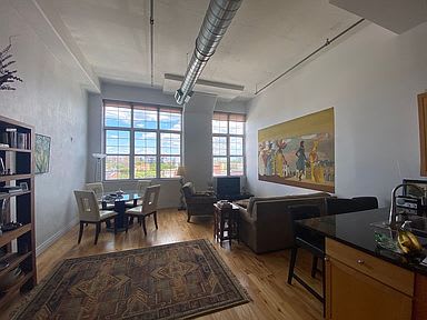 689 Myrtle Ave Apt: 4A