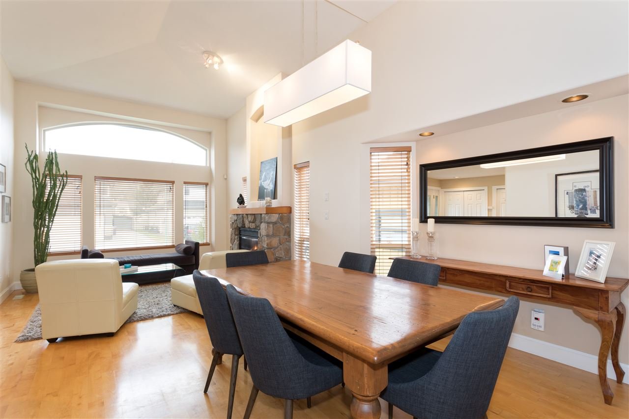 1022 Wenda Pl