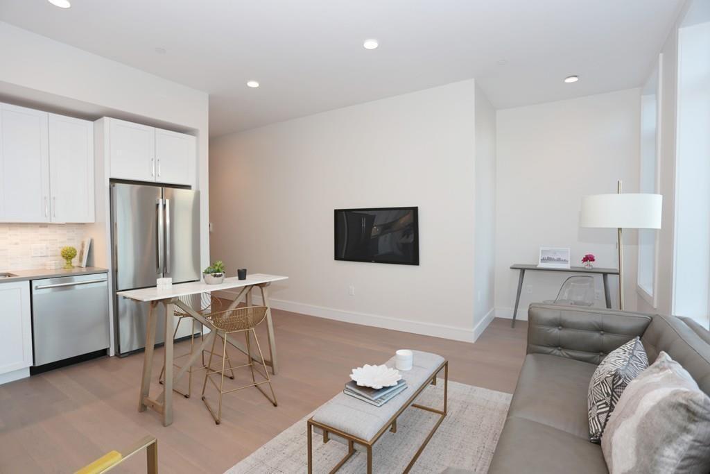 65 Meridian St #3
