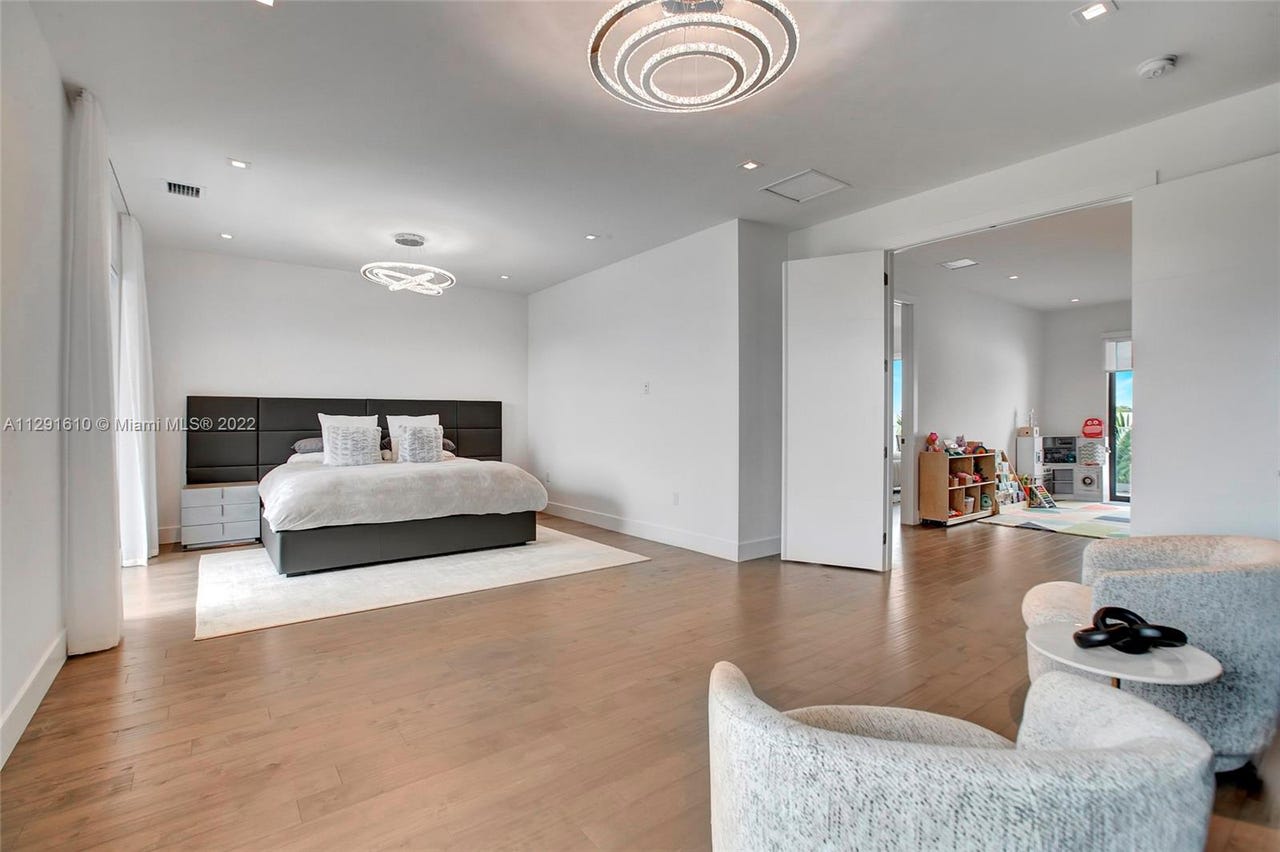 16612 S Botaniko Dr S