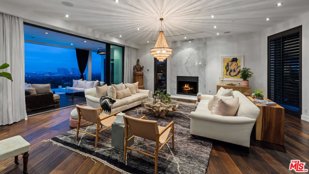 Cascade Opulent