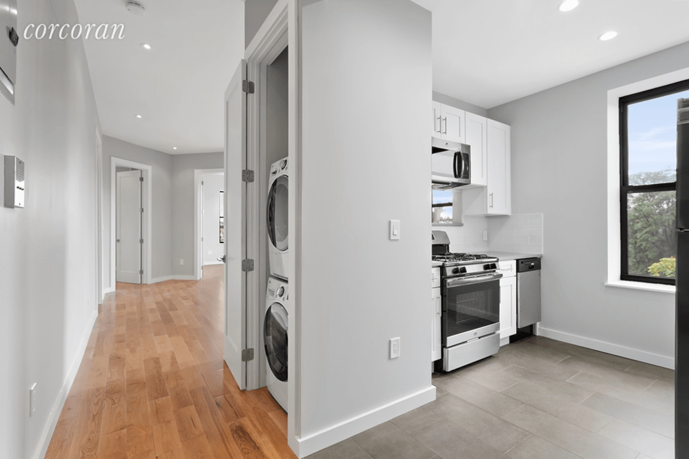 490A Jefferson Ave. Unit: 3A