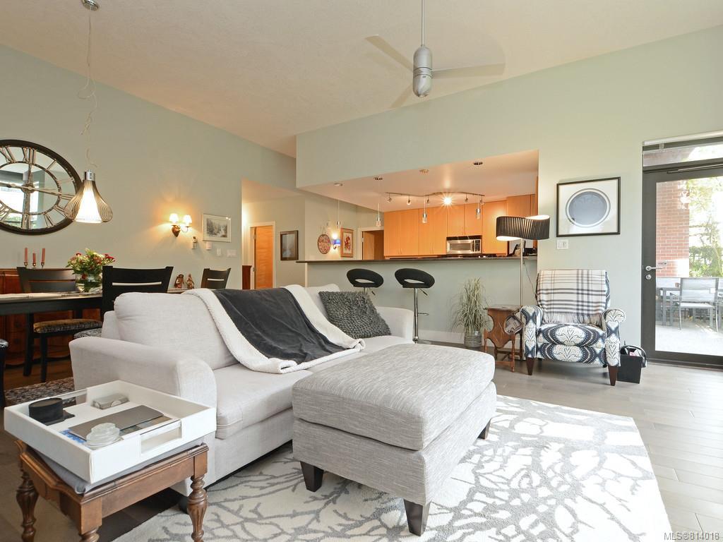 104-300 Waterfront Cres