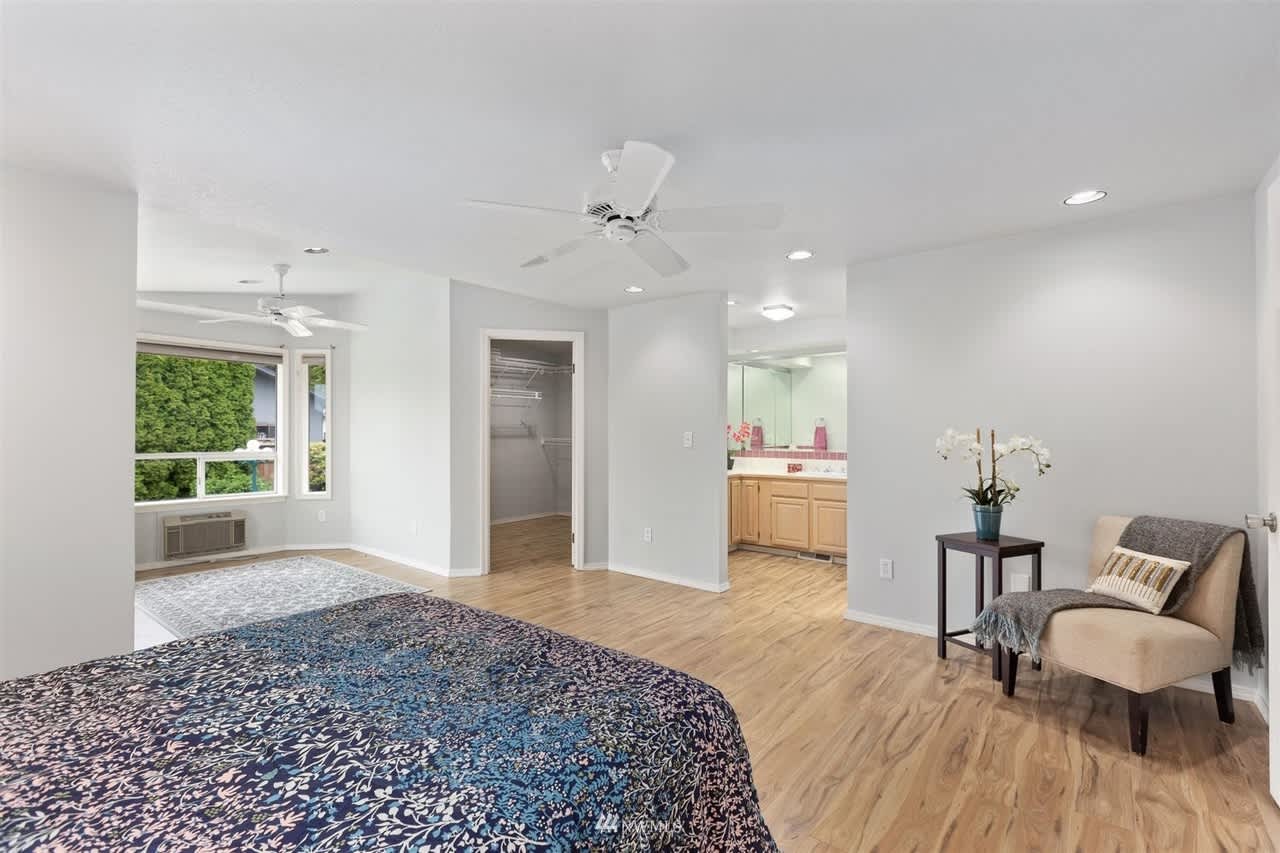3532 103rd Pl SE