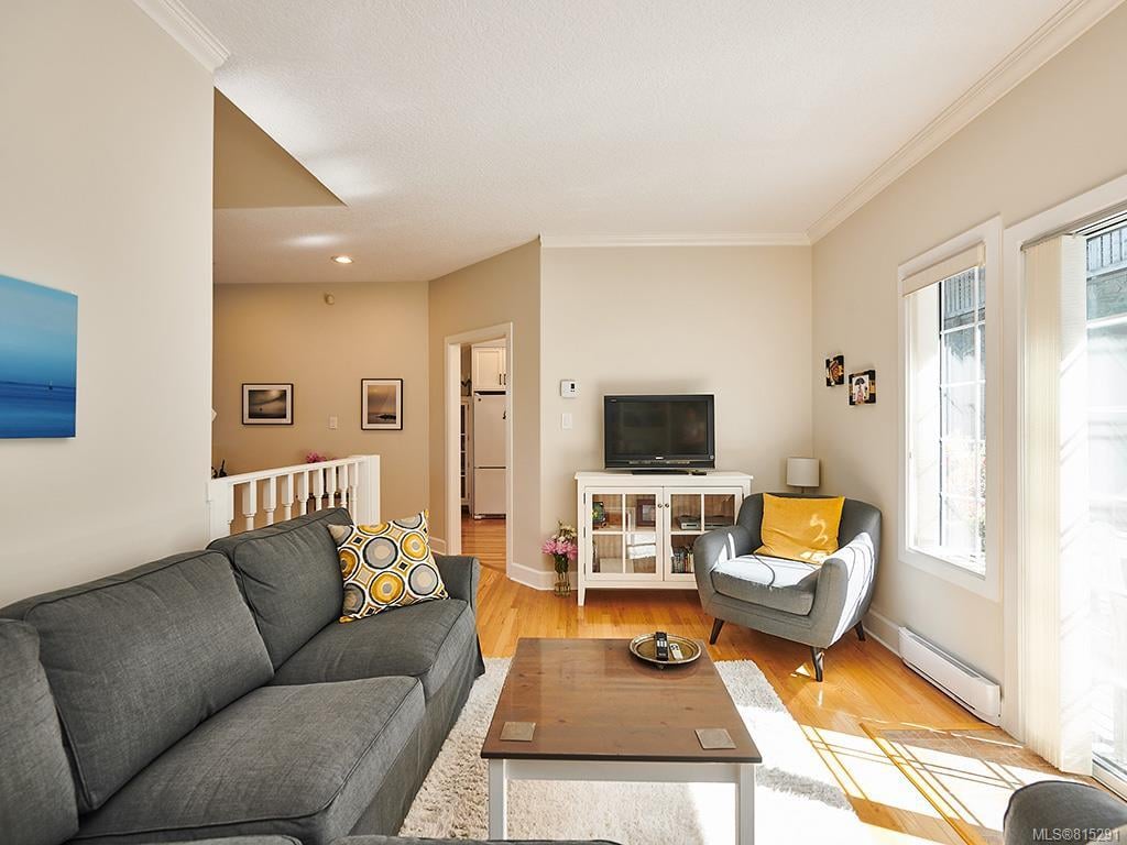 5-1027 Belmont Ave