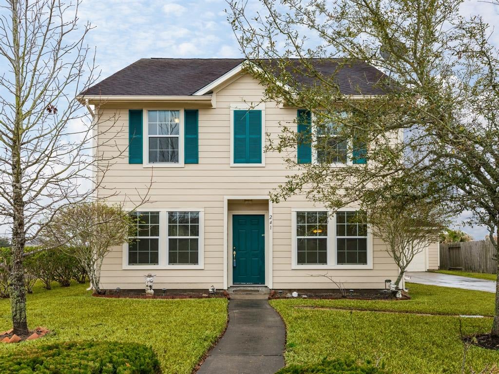 241 Crystal Isle Dr