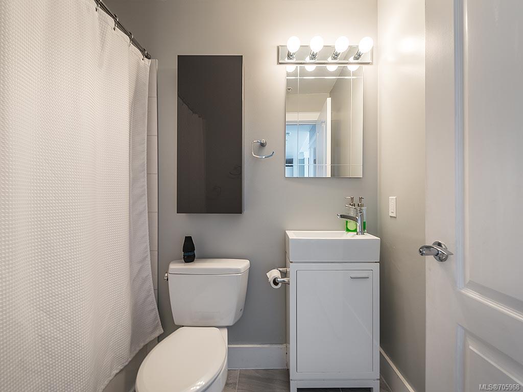 207-845 Yates St, Victoria