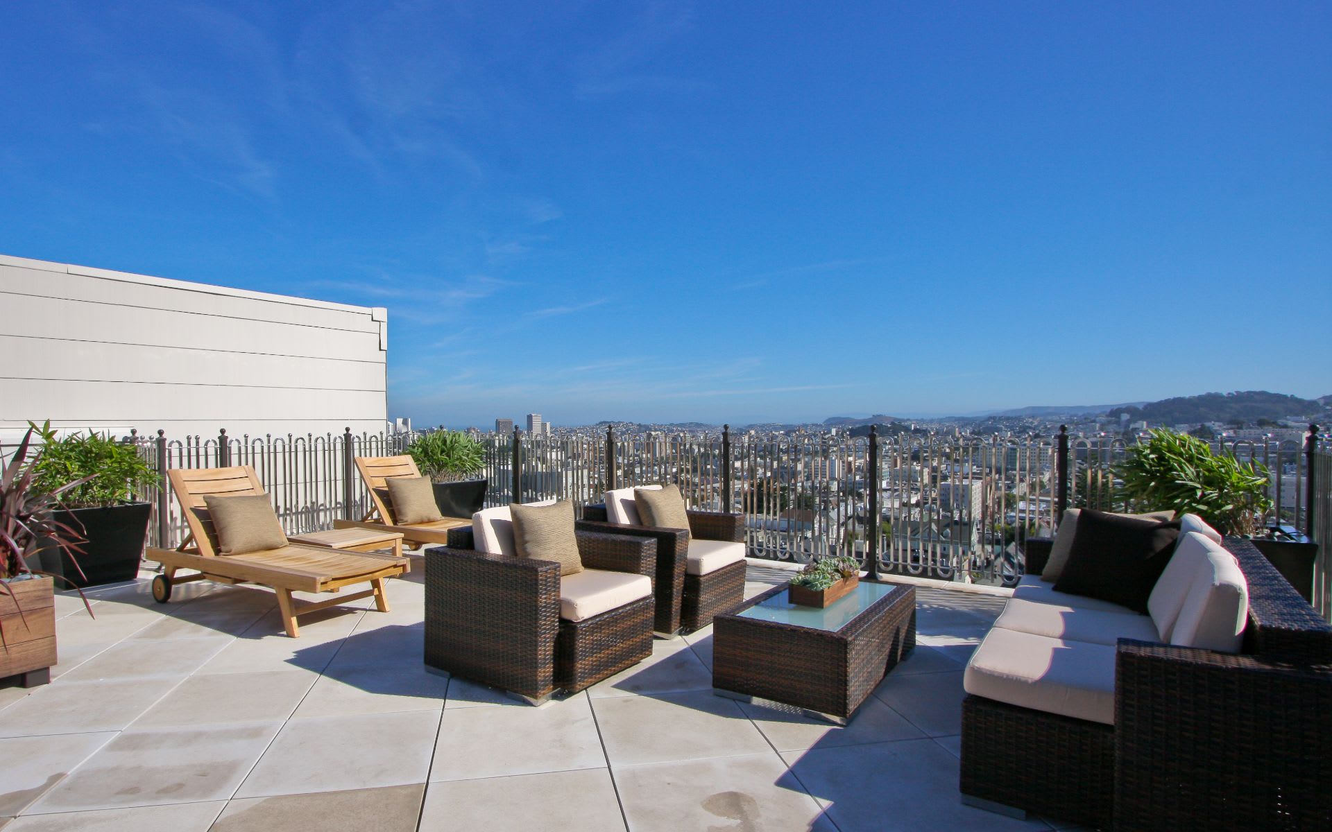 Iconic Views at 181 Fremont
