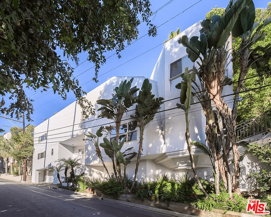1554 N Doheny Dr