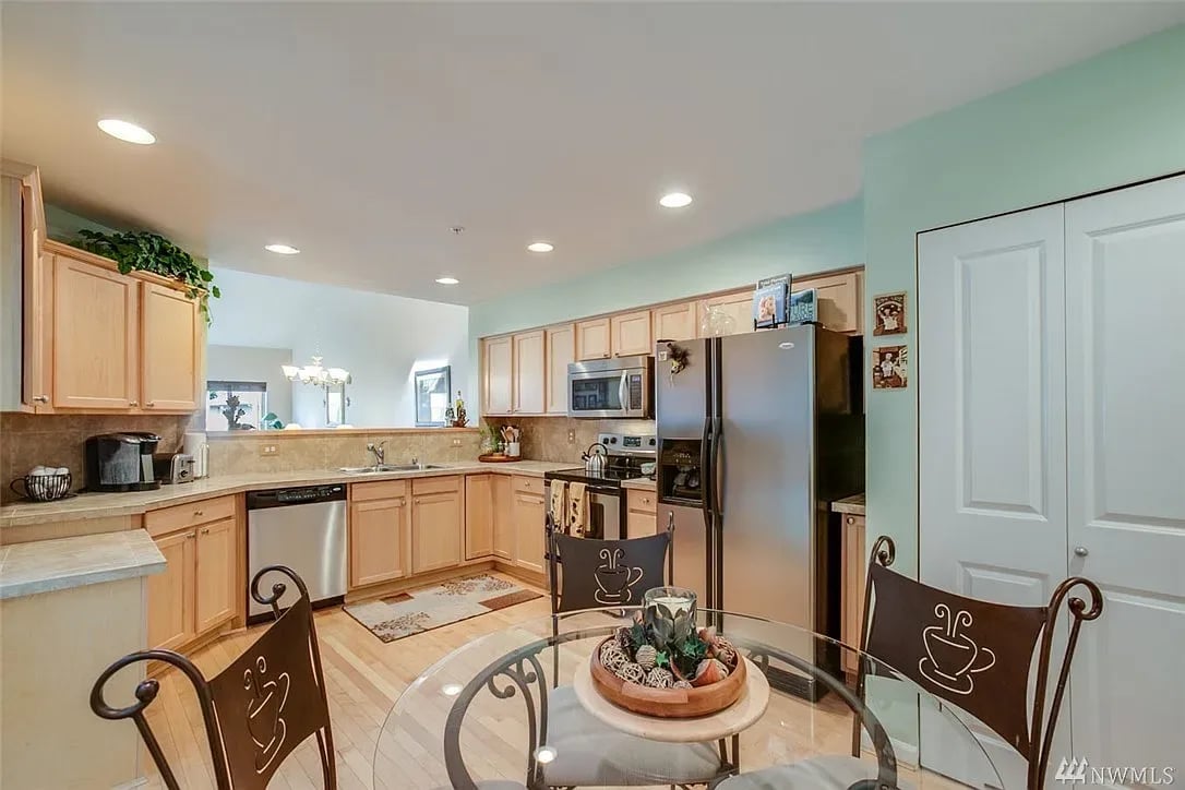 5909 Panorama Dr SE #18-102