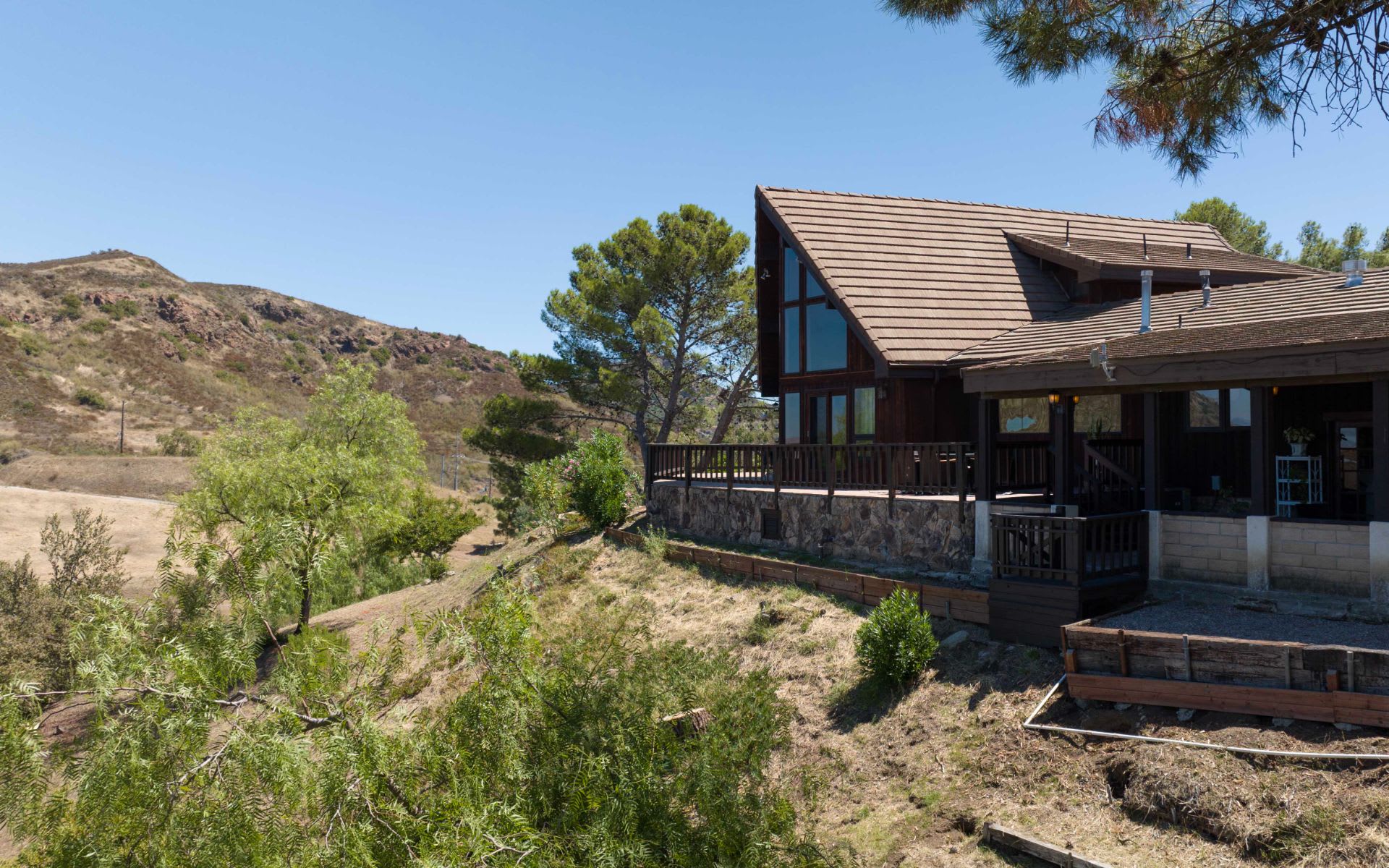 33007 Mulholland Hwy