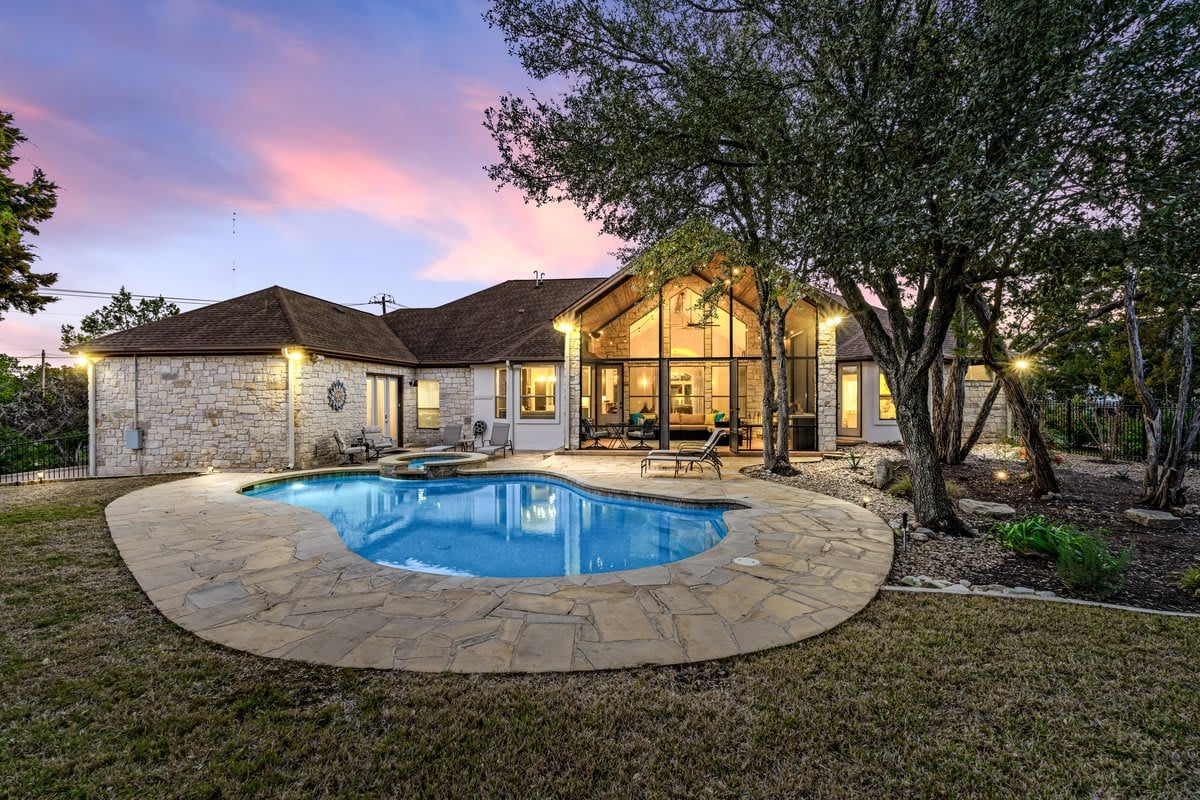 Hill Country Oasis