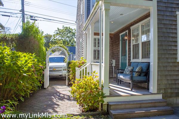 28A Pleasant St