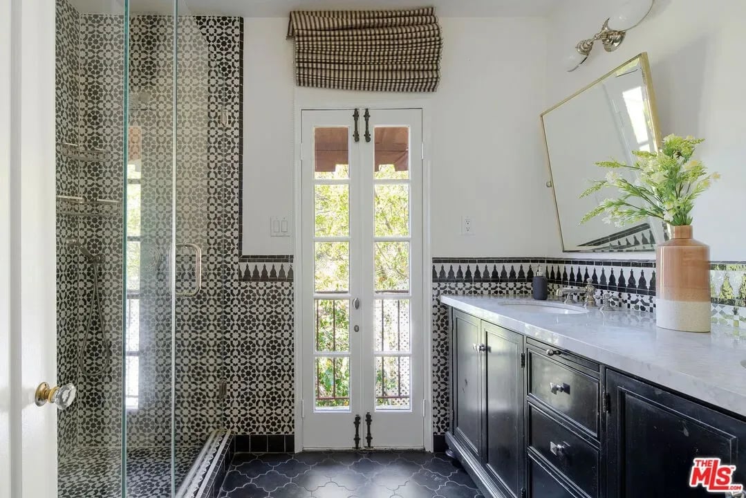 Beautiful Beachwood Canyon Spanish