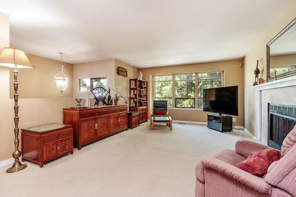 2568 Harrier Dr