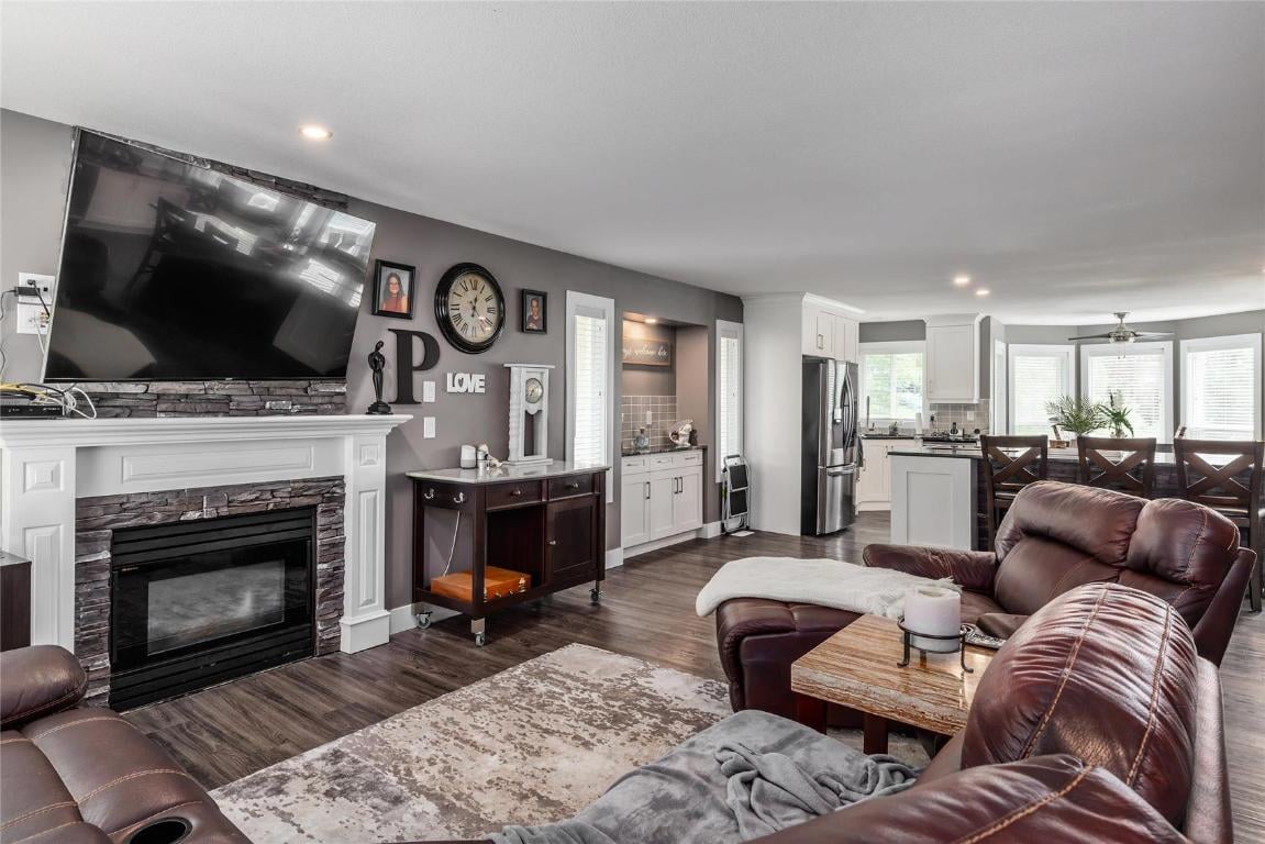 1139 Caledonia Wy