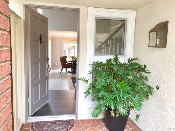 55 La Costa Ct