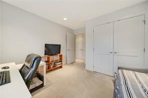 375 Kestrel St