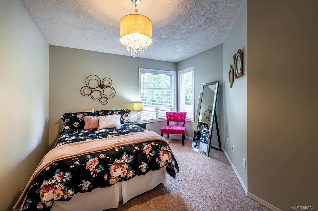 7-4540 W Saanich Rd