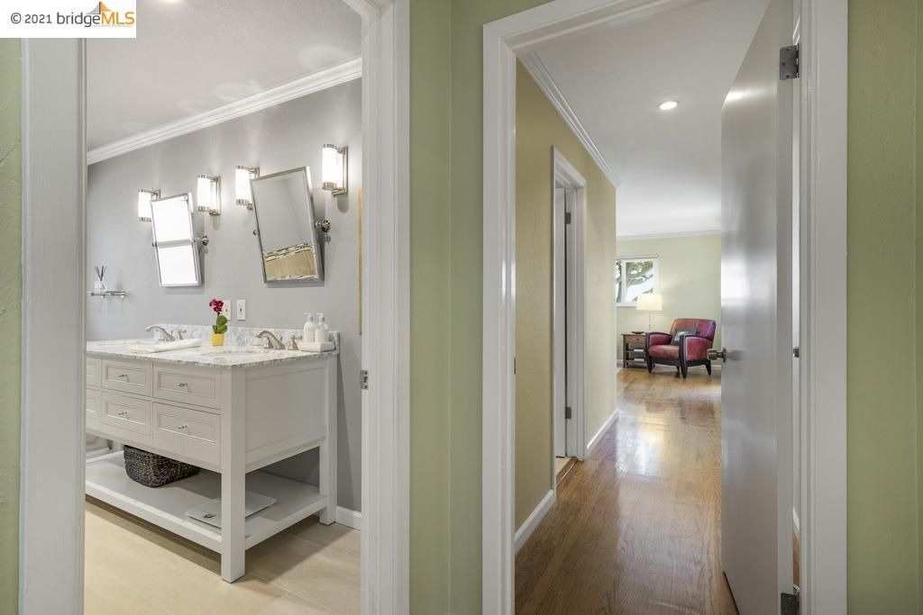 1863 Lakeview Ct