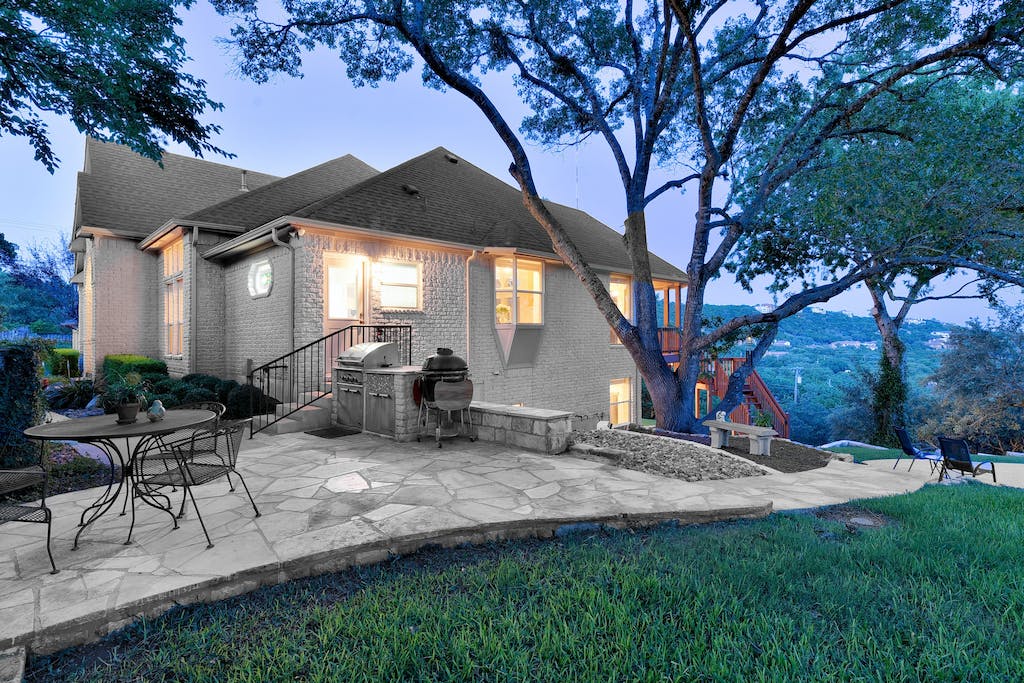 Ronda Prothro of Prothro & Leinen Group listing at 1005 The High Road, Austin TX - Austin Real Estate