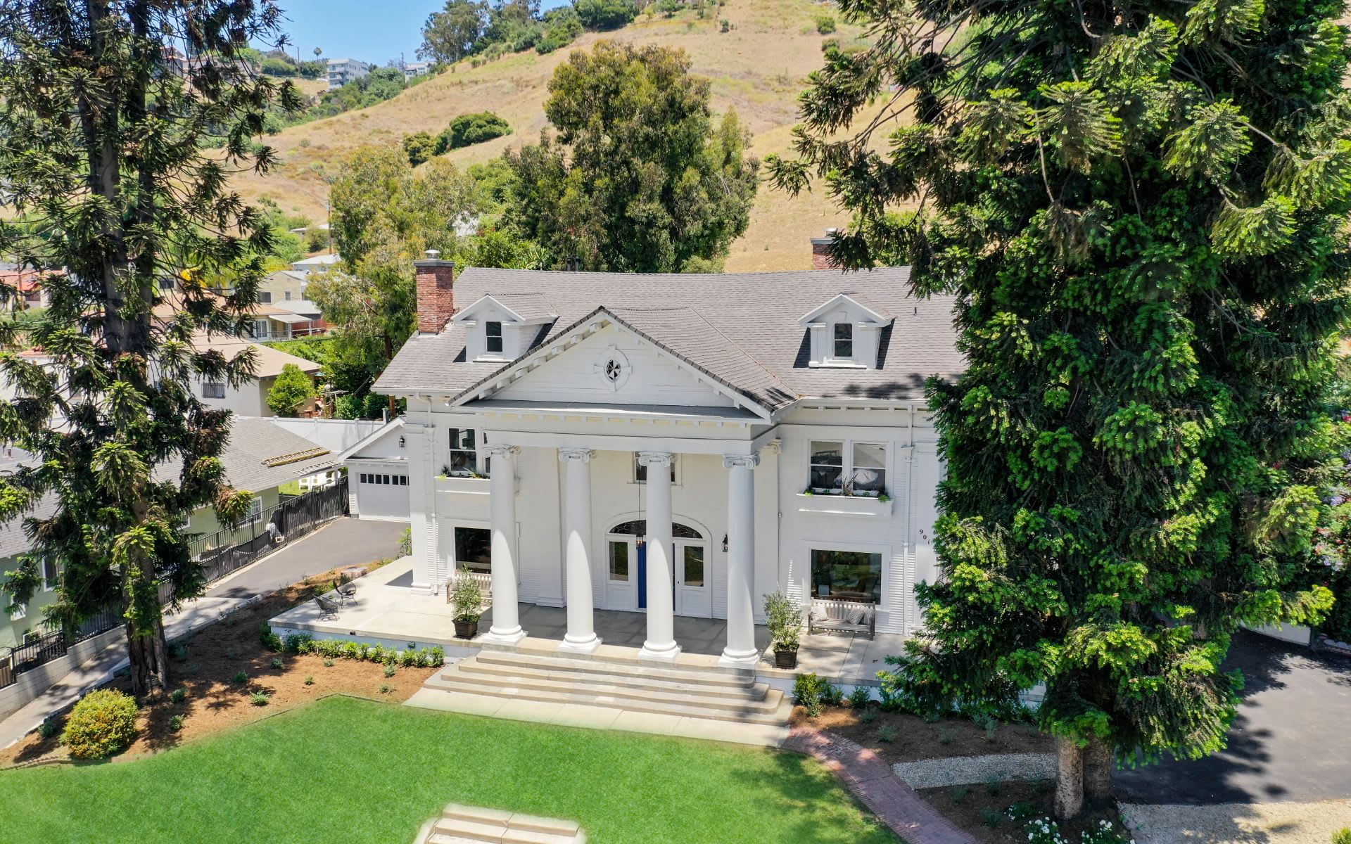  901 Isabel St