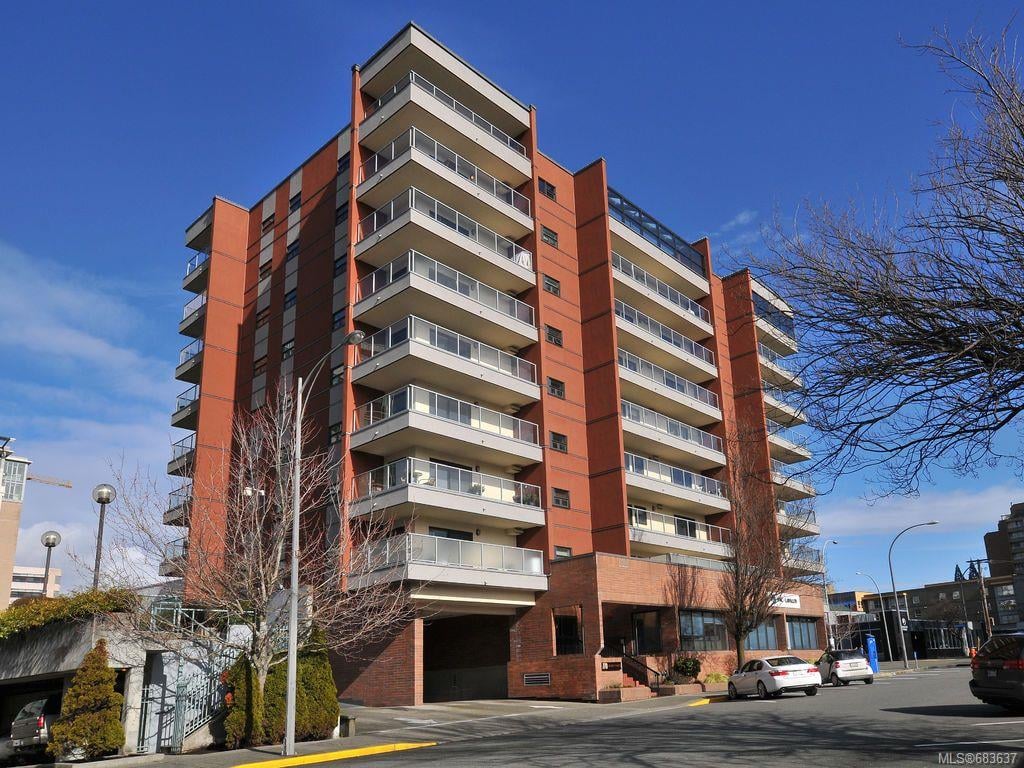 206-770 Cormorant St